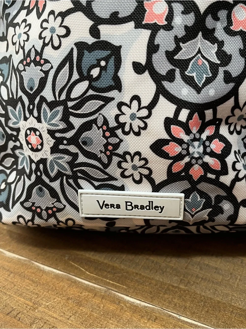Vera Bradley compact sling